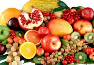 水果行情持续低迷 ()