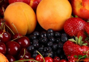 浙江嘉兴：进口水果销量较大 ()