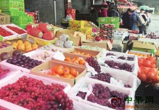 安徽芜湖：水果市场进入迎春时刻 ()