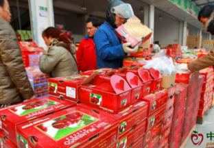 江苏：水果批发价格稳中有升 ()