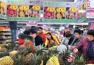 浙江衢州：水果市场行情复苏 ()