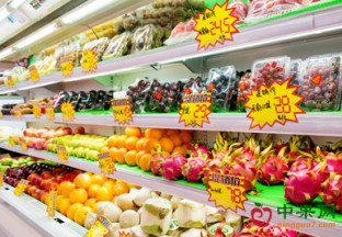 辽宁鞍山：春季进口水果受到青睐 ()