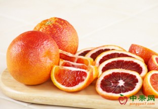 江苏南京：首批西西里岛血橙抢鲜登陆 ()