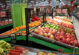 青海西宁：部分水果价格下调 ()