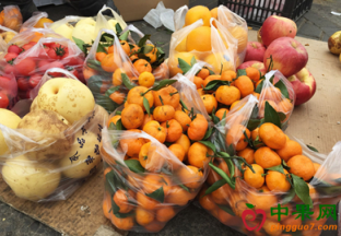 安徽应季水果落回亲民价 ()